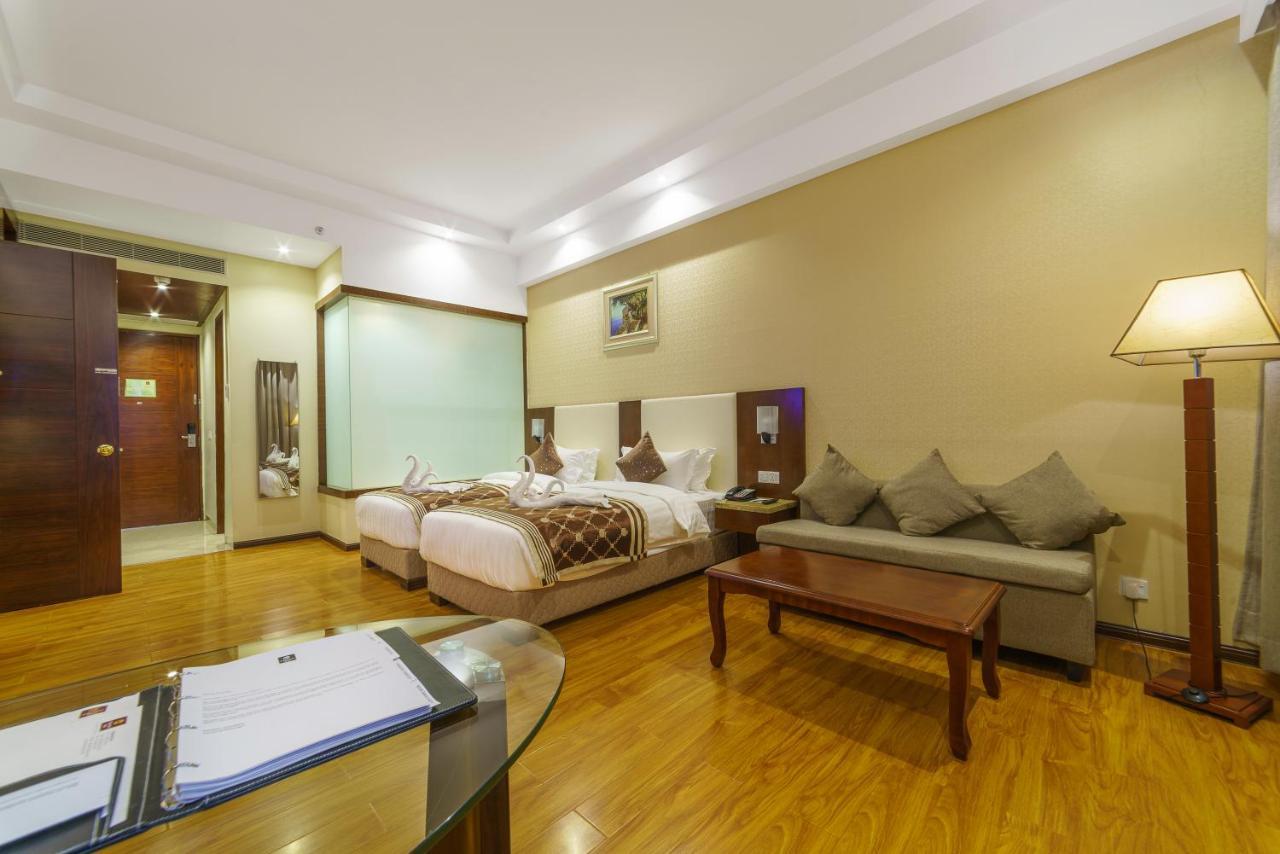 Clarion Inn Jaipur Kukas Exterior photo
