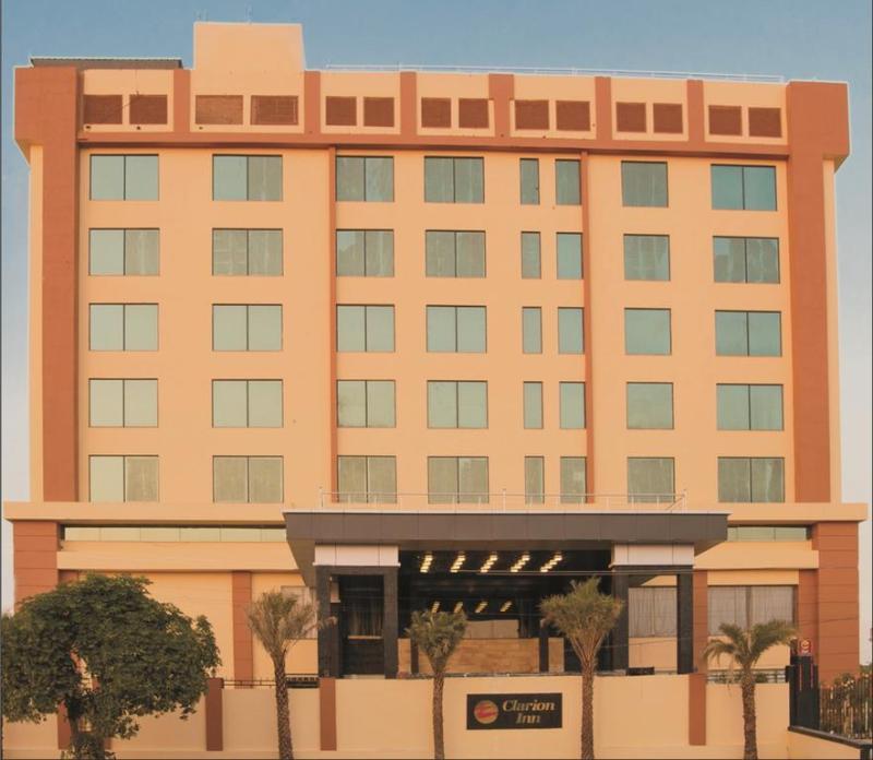 Clarion Inn Jaipur Kukas Exterior photo